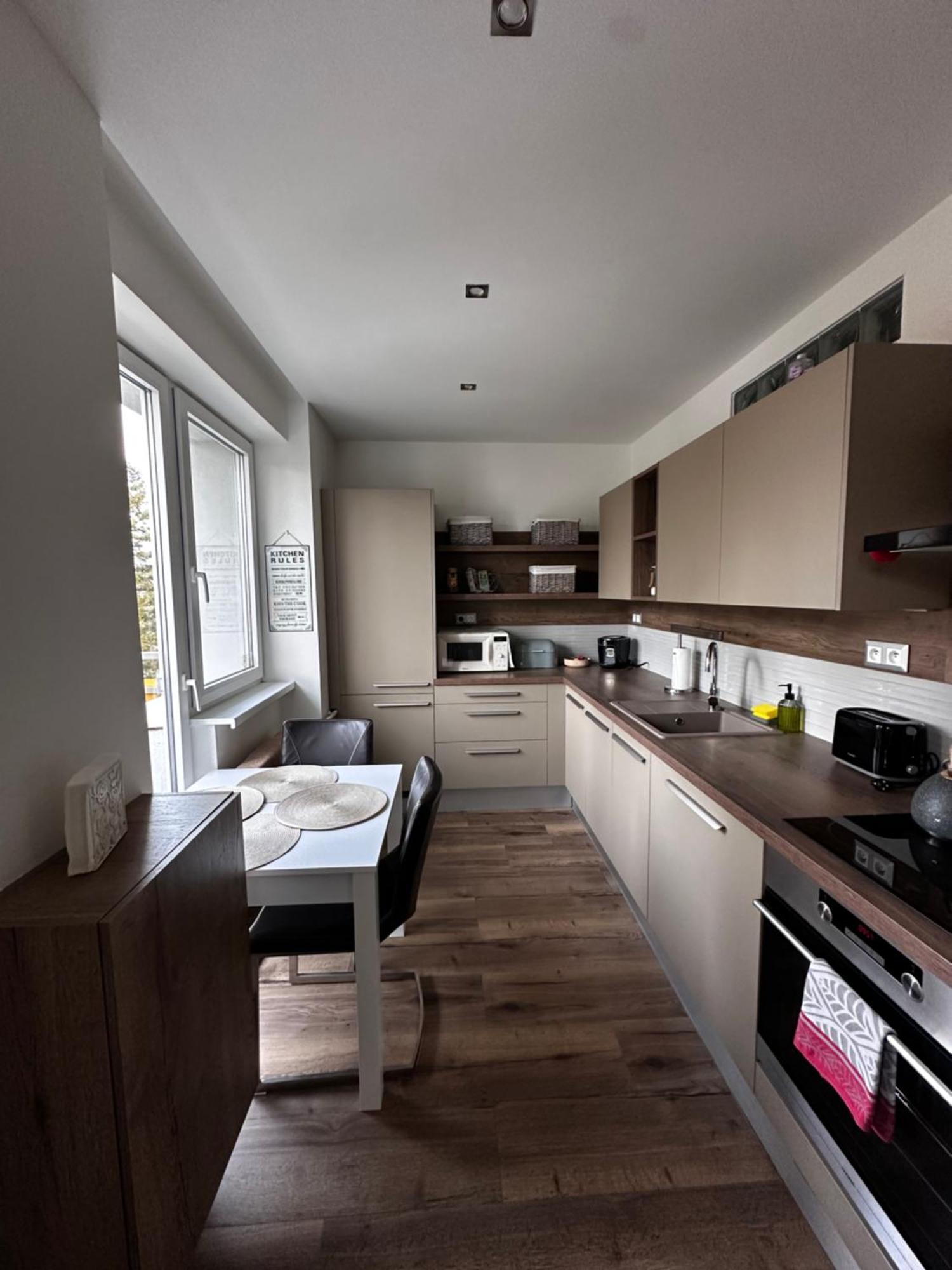 We Apartment - Close To The Center & City View, Self Check-In 24H Banska Bystrica Exterior photo
